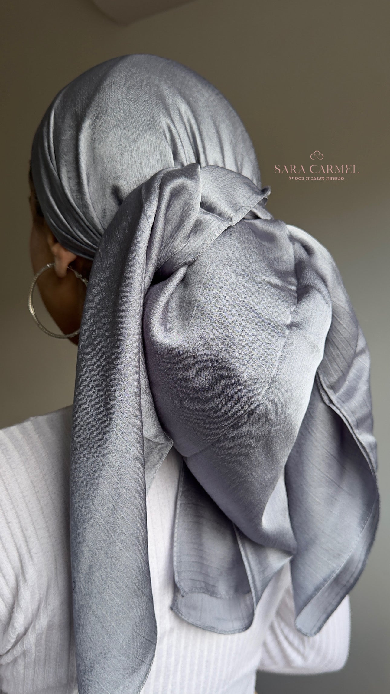 מרובעת סאטן-תכלת