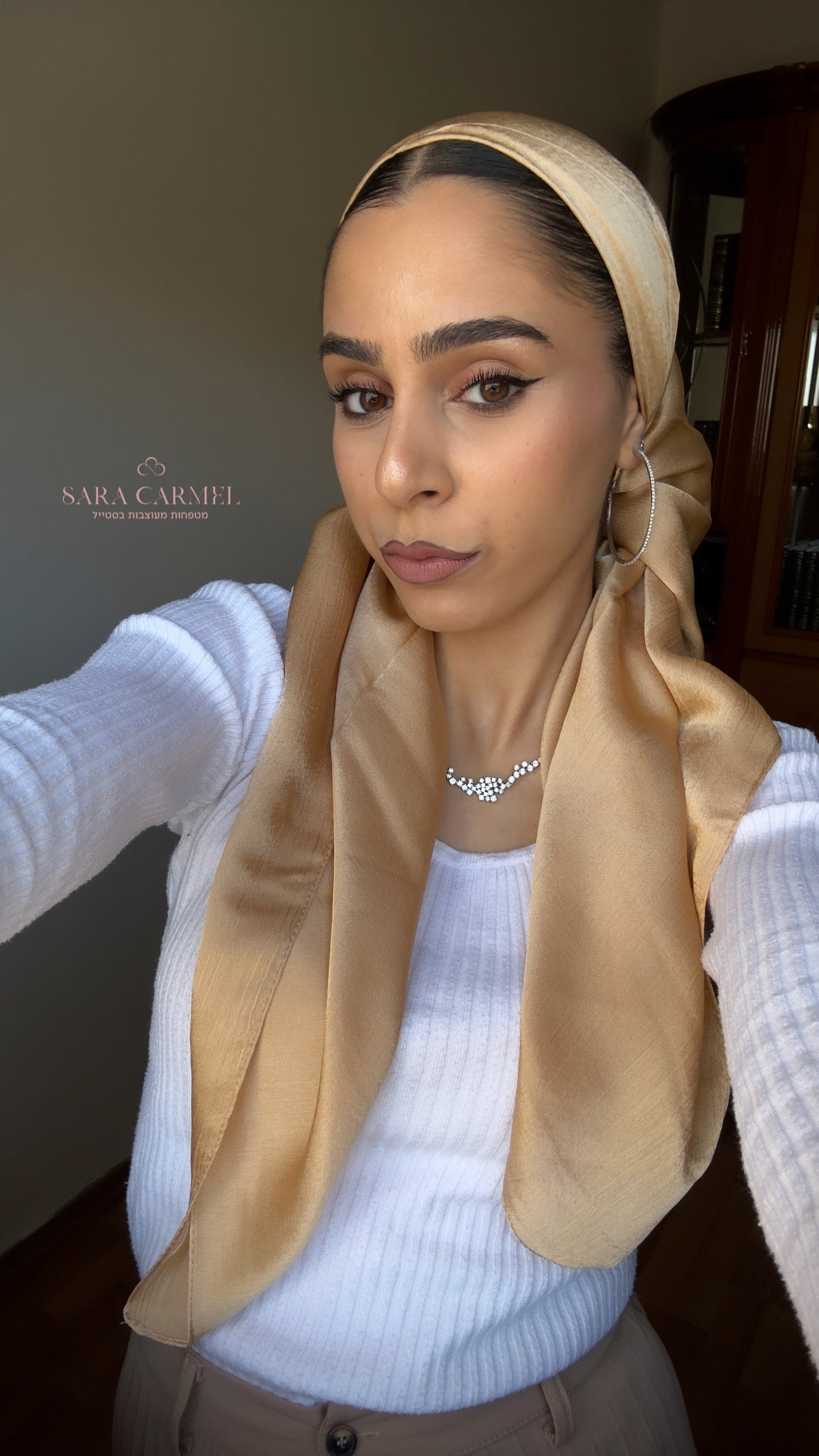 מרובעת סאטן- זהב