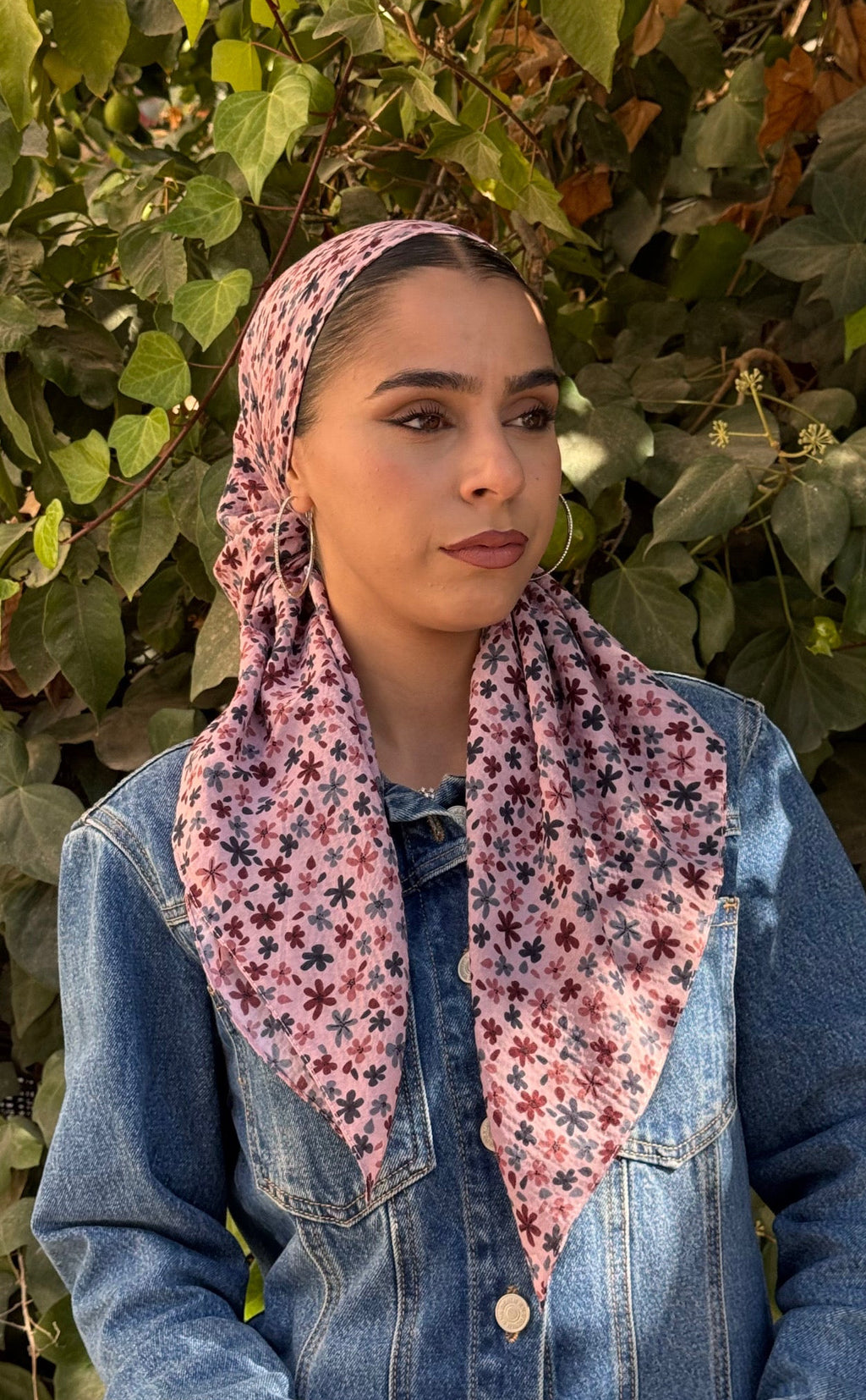 מרובעת קרפ פרח- וורוד