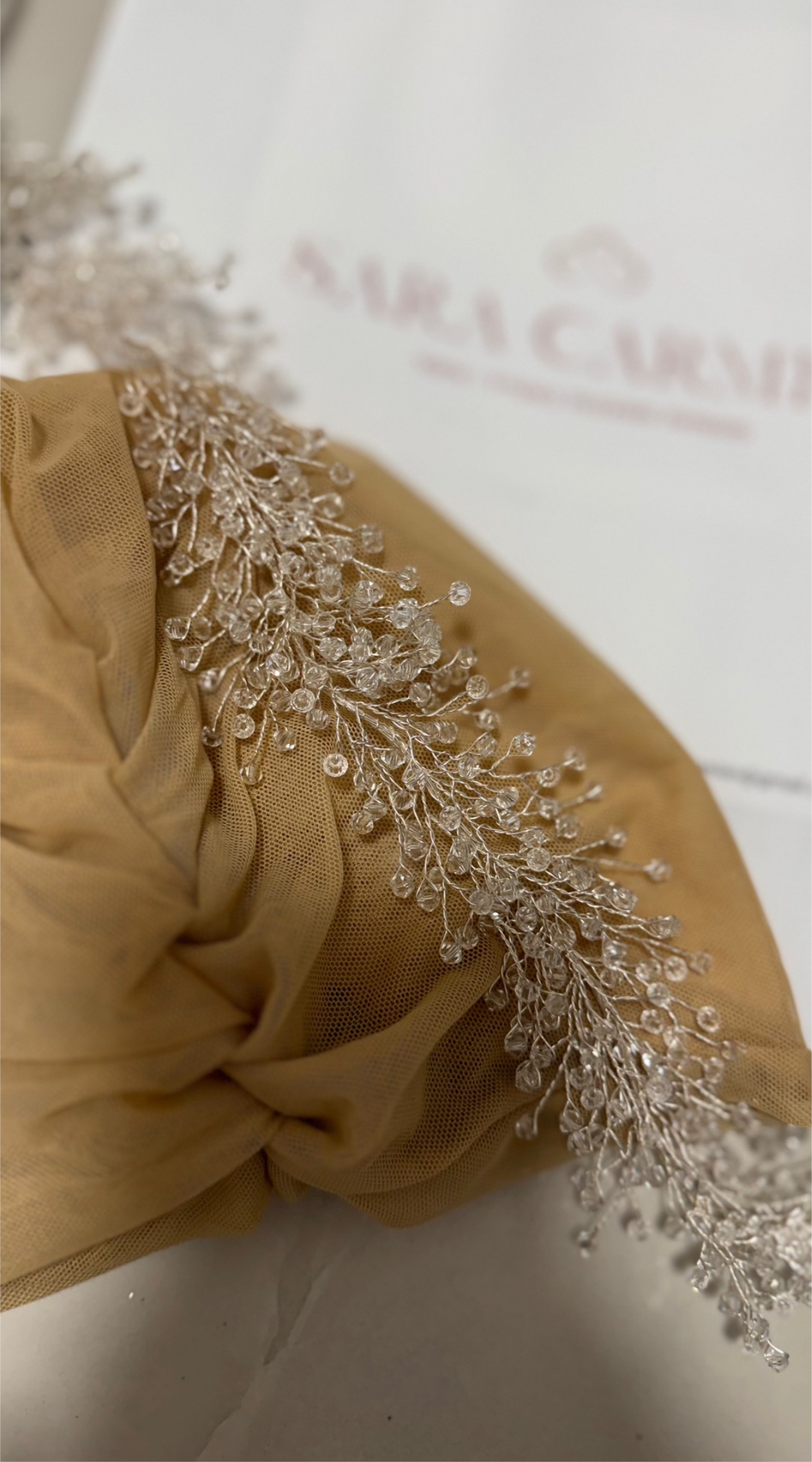 נזר אבנים עדין- שקוף