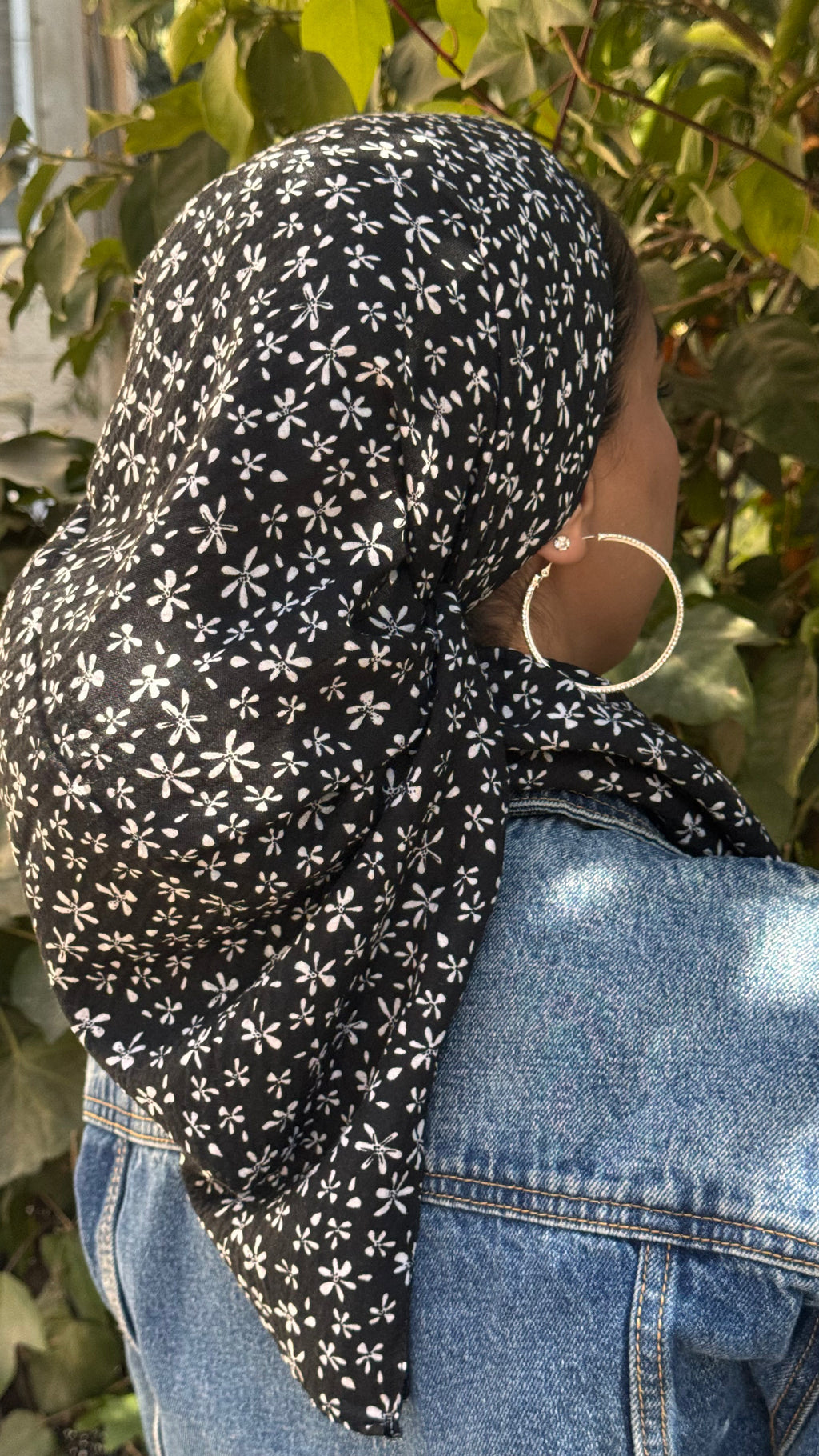 מרובעת קרפ פרח- שחור