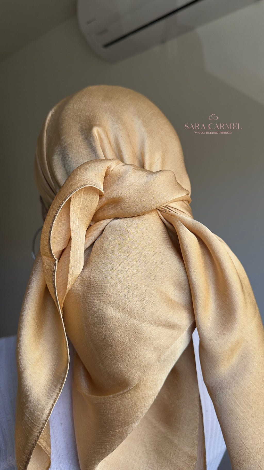 מרובעת סאטן- זהב