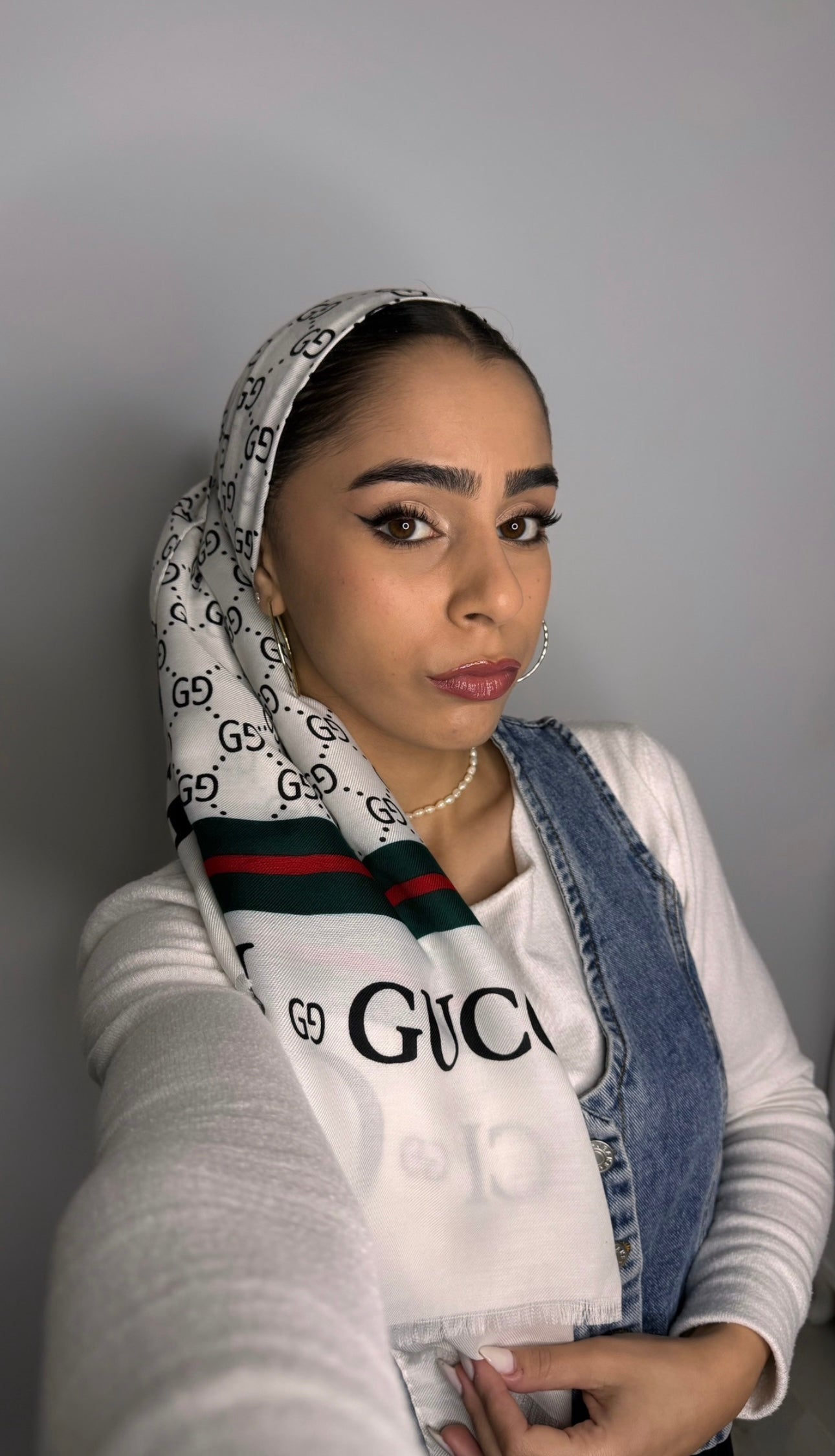 לונג גוצ׳י- לבן